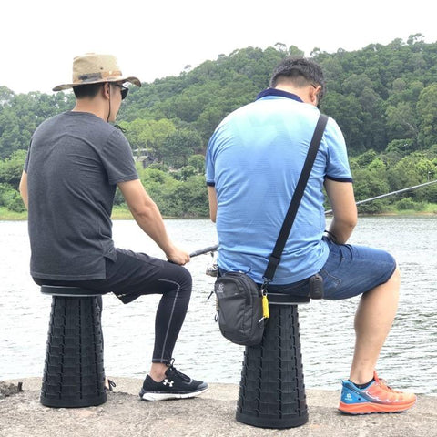 שרפרף מתקפל קומפקטי בעל ידית אחיזה